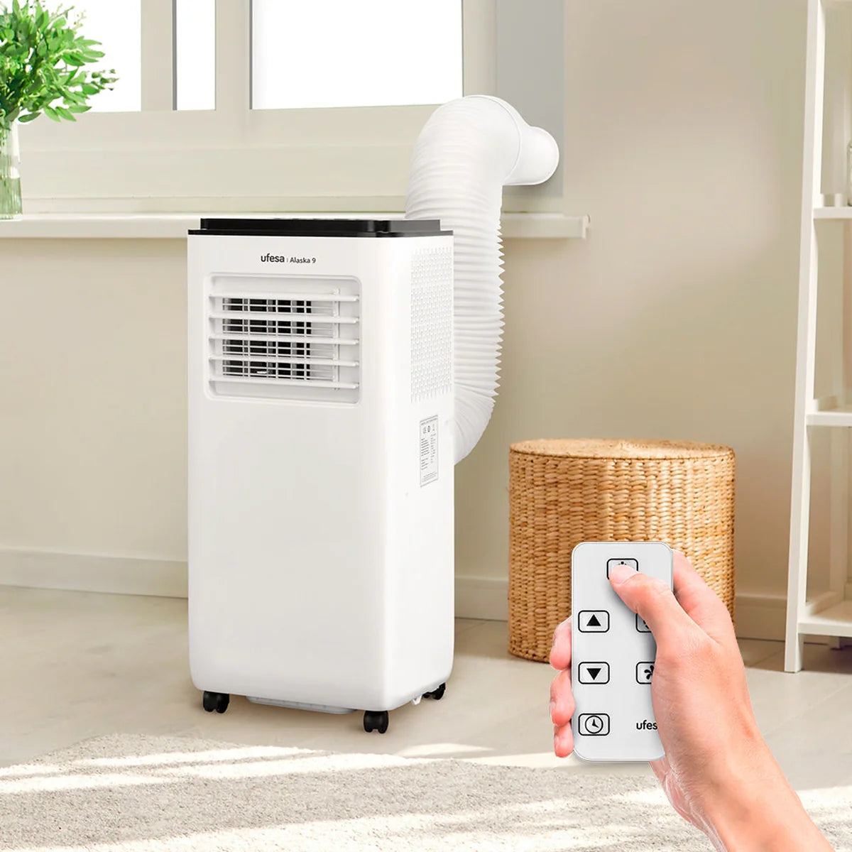 Ar Condicionado Portátil UFESA A9 | 9000 BTU, 24L/dia, 270 m³/h