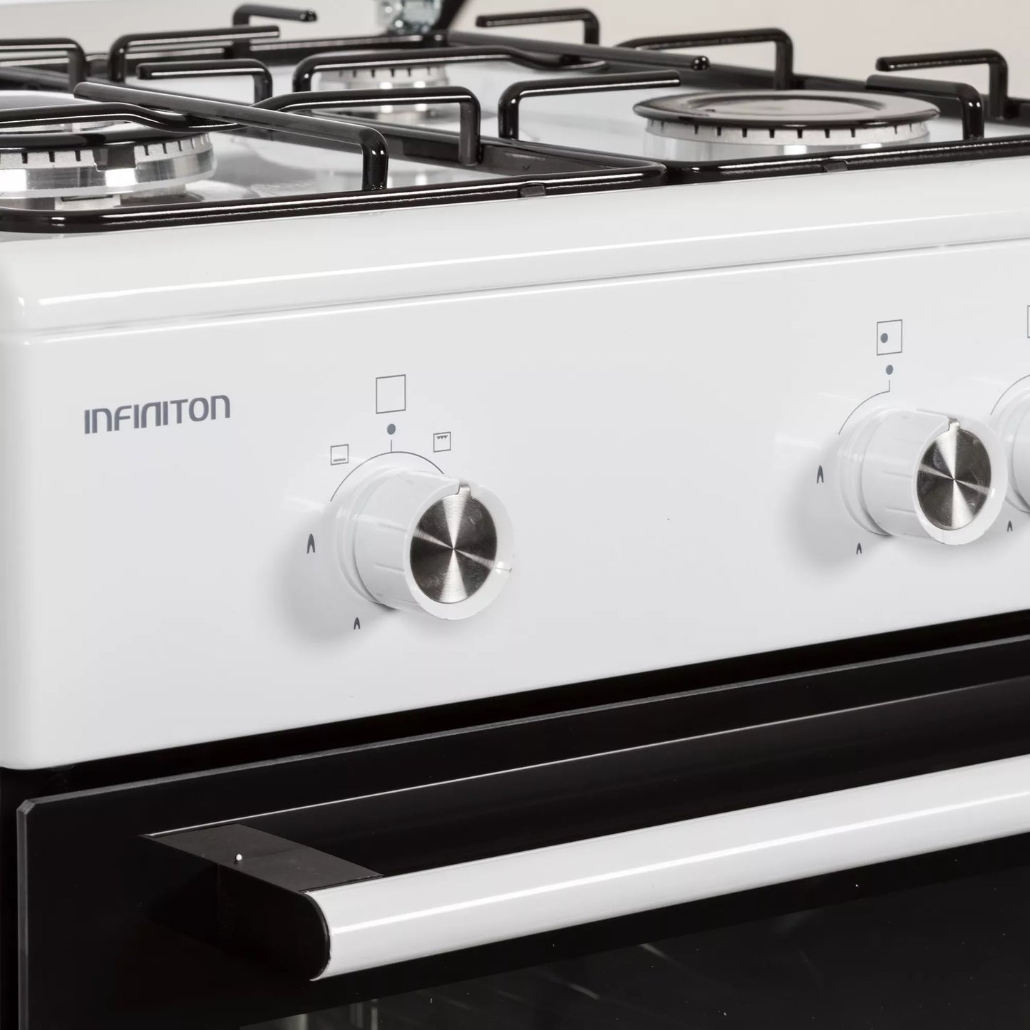 Fogão a Gás Infiniton CC56BWC | 3 Zonas, Forno Gás, 49.8cm