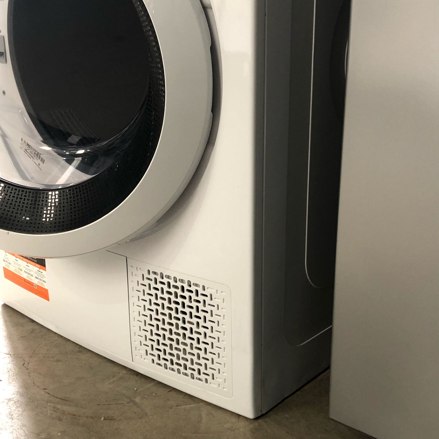 Outlet | Secador de Roupa INDESIT YTM1183K | 8 kg, Bomba de Calor, A+++