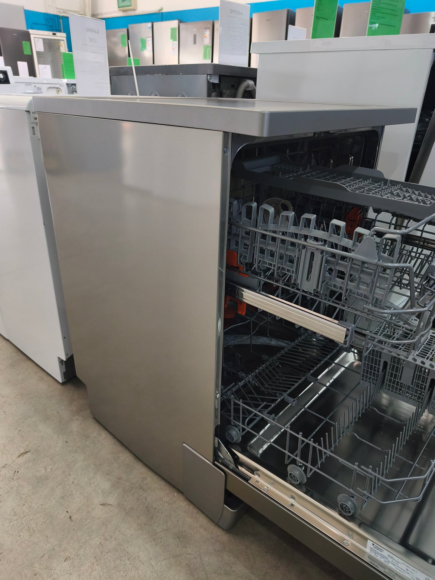 Outlet | Máquina de Lavar Loiça Hotpoint HFC 3C41 CWX | 14 talheres, A+++