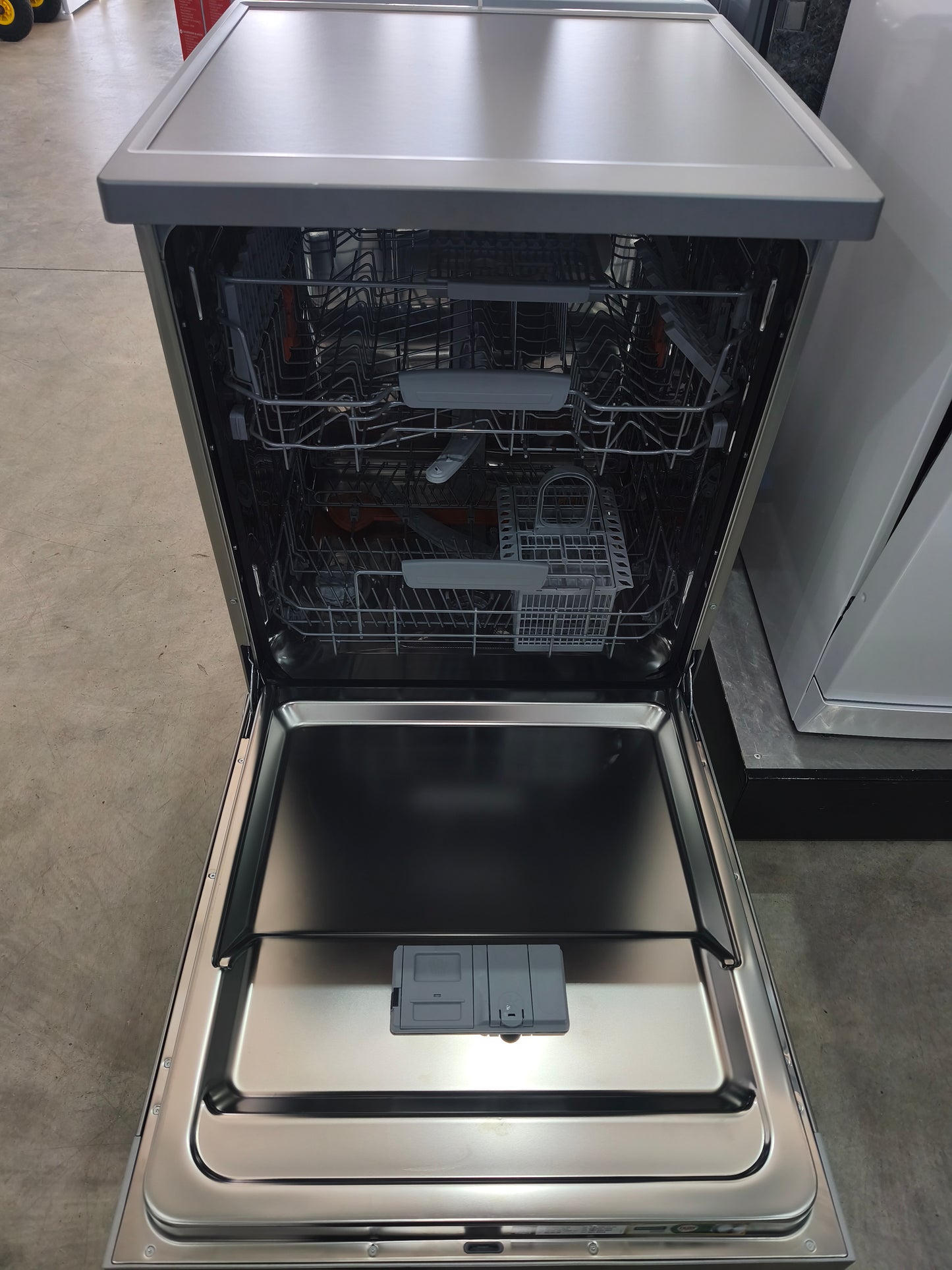 Outlet | Máquina de Lavar Loiça Hotpoint HFC 3C41 CWX | 14 talheres, A+++