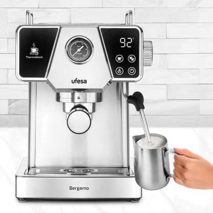 Máquina de Café Expresso Ufesa Bergamo | 1350W, 20bar, 1.8L