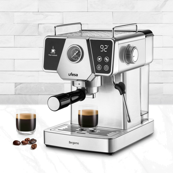 Máquina de Café Expresso Ufesa Bergamo | 1350W, 20bar, 1.8L