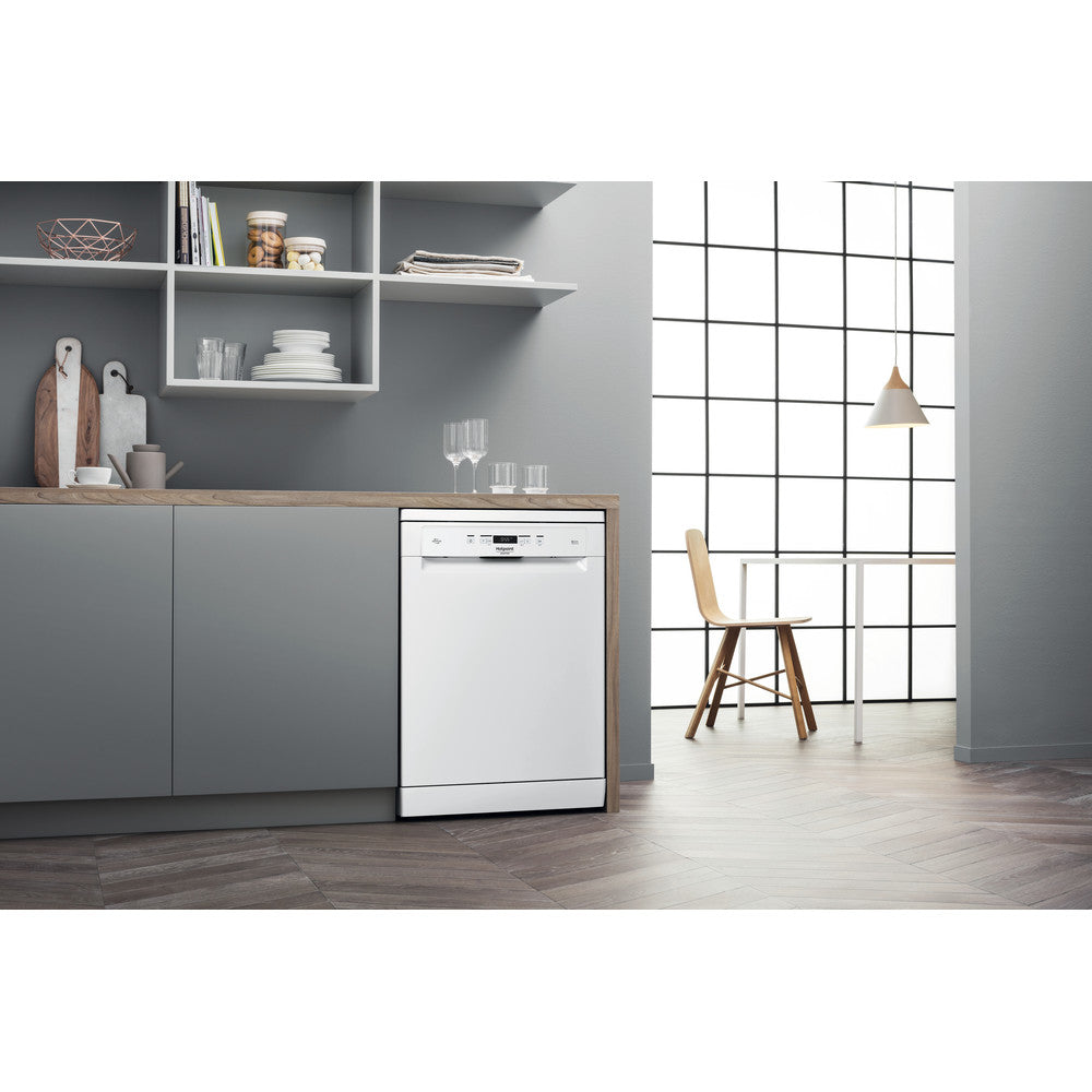 Máquina de Lavar Loiça HOTPOINT HFC 3T232 WG | 14 talheres, 42dB, Classe D
