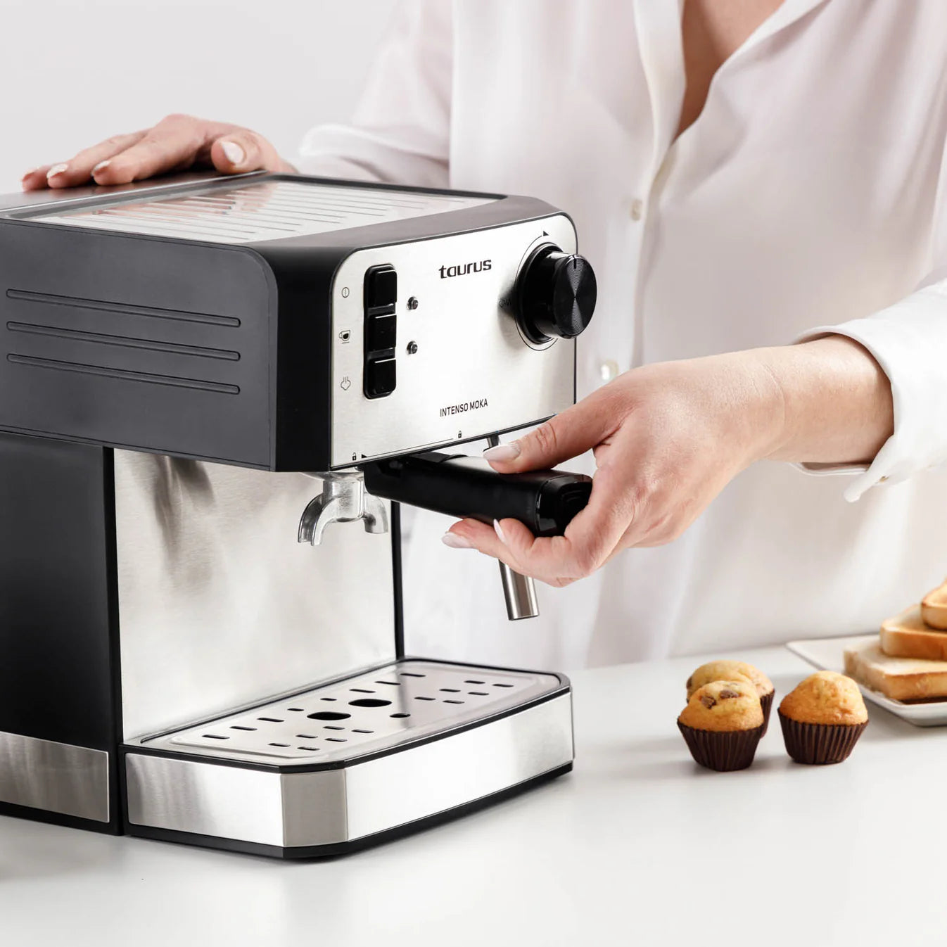 Máquina de Café Expresso Taurus Intenso Moka | 850W, 20 bar, 1.6L