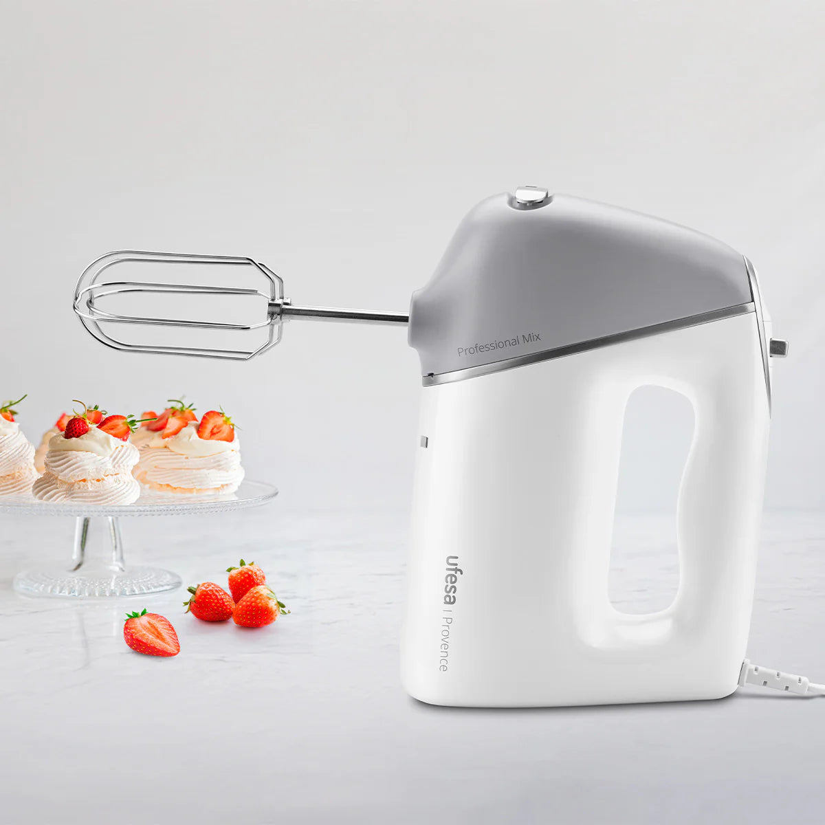 Batedeira UFESA Provence 70306099 | 600W, 5 Velocidades + Turbo, 1.5kg