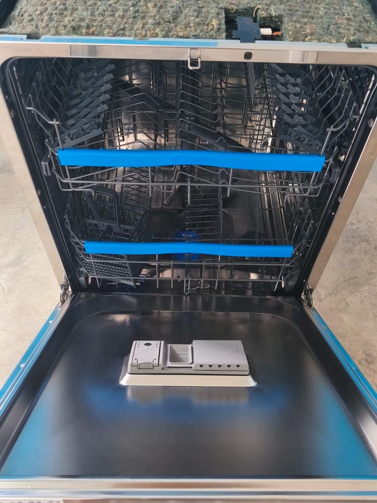 Outlet | Máquina de Lavar Loiça Encastre Candy CDIN4D620PB | 16 talheres