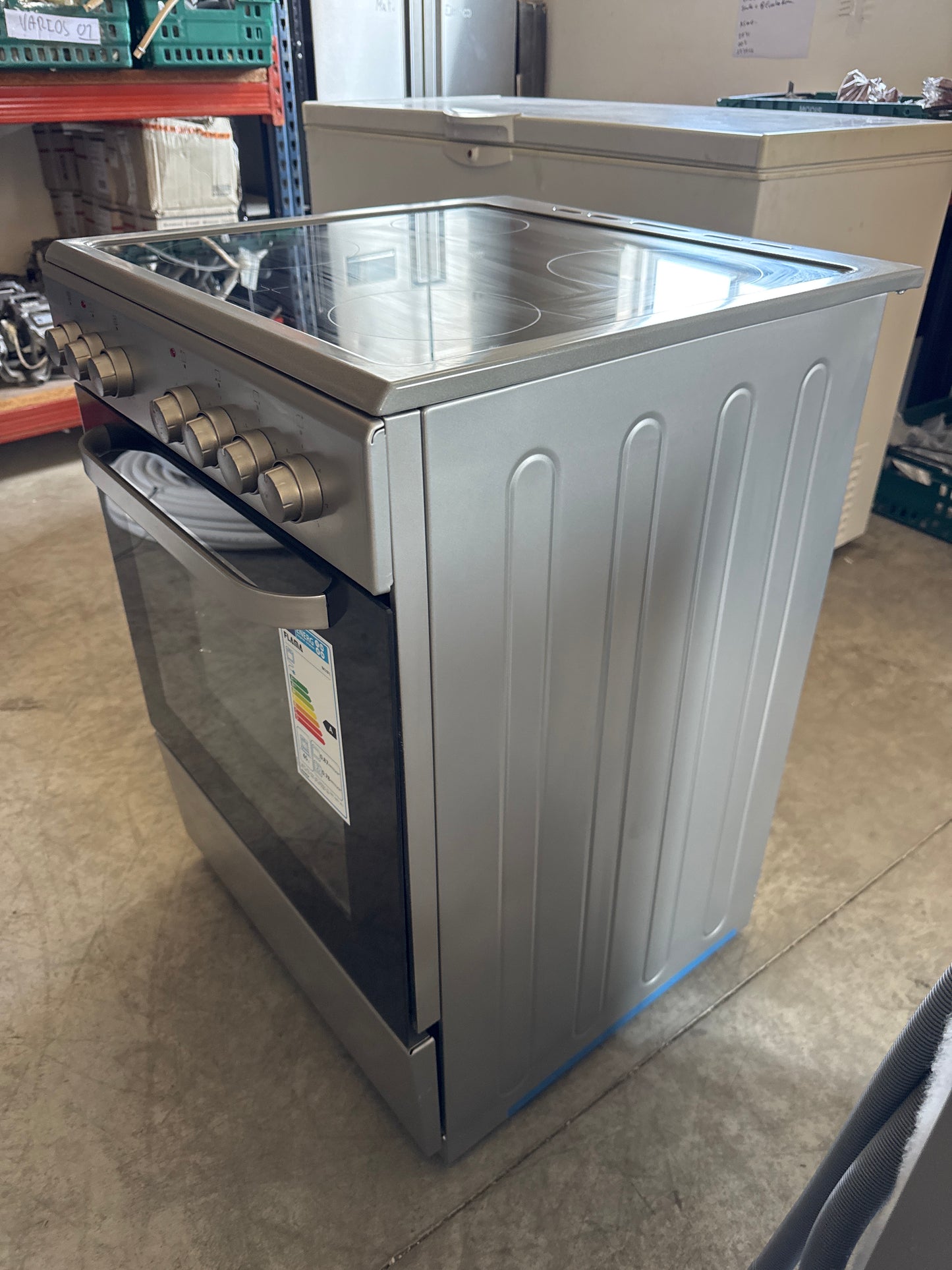Outlet | Fogão Elétrico FLAMA 8410FL | 4 Zonas, Forno 65L, 8300W