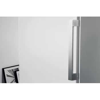 Arca Vertical WHIRLPOOL UW8 F2D WHBI N | 263L, Classe E, No Frost