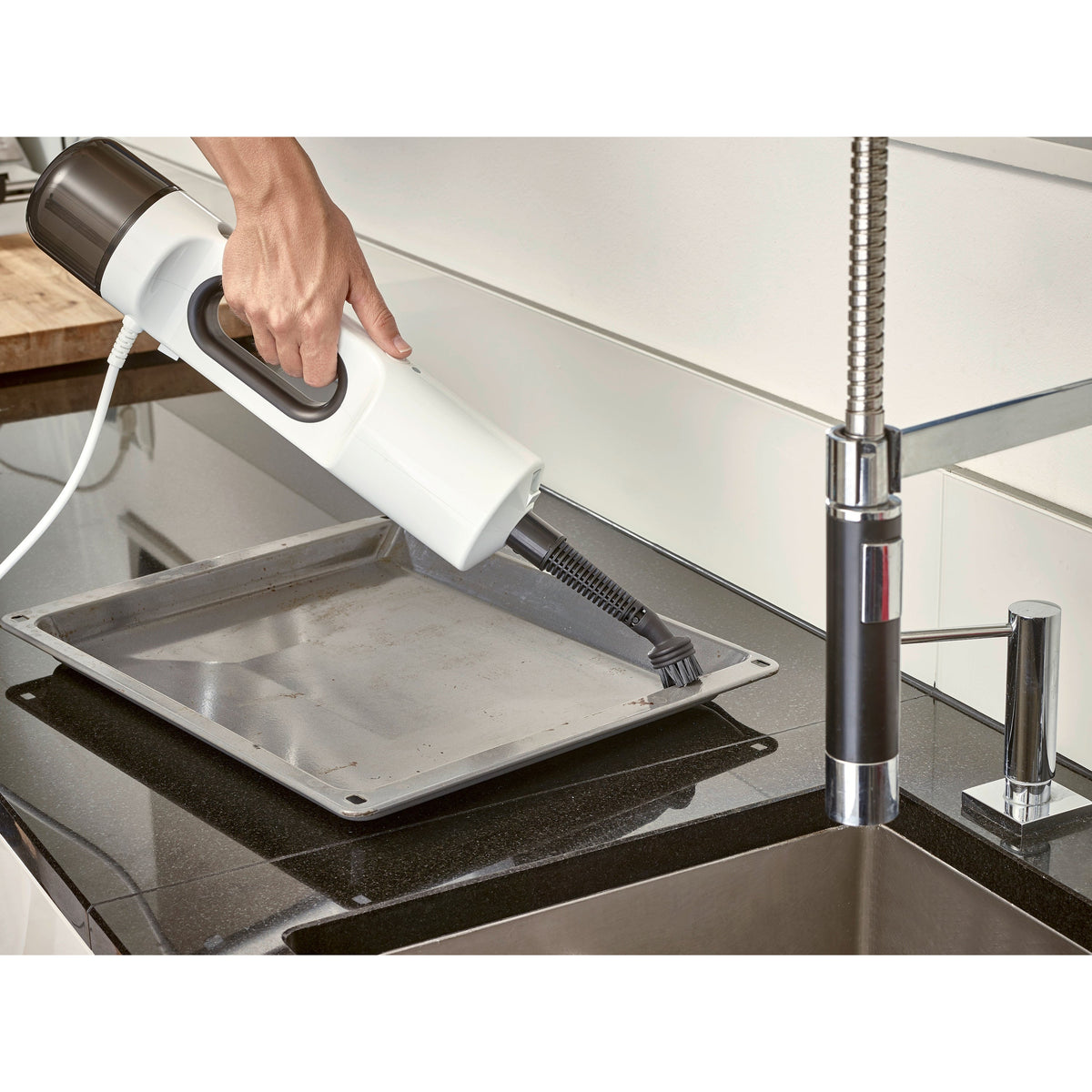 Máquina de Limpeza a Vapor Severin SC7142 | 1500W, 7m, Multifuncional