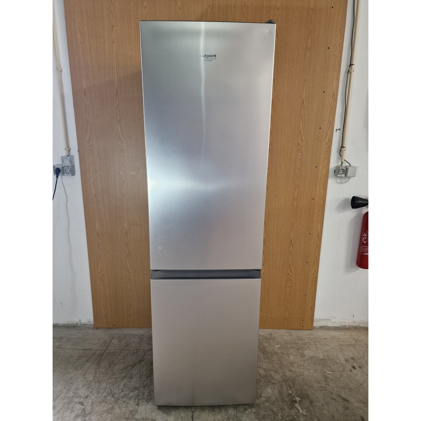 Outlet | Frigorífico Combinado Hotpoint HAFCP TA23SX O3 | 367L, No Frost, D