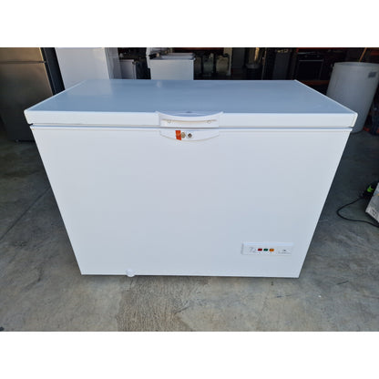 Outlet | Indesit Arca Congeladora OS 2A 300 H | Recondicionado NOVO | Tampo C/ Marcas | 18 Meses Garantia