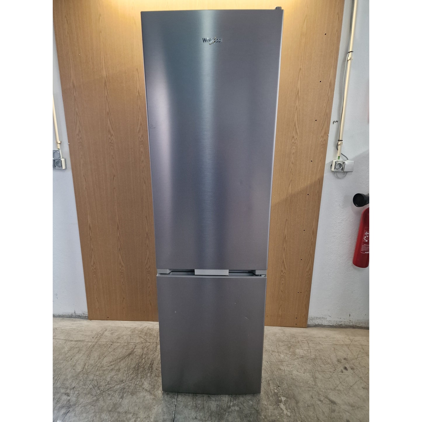 Outlet | Frigorífico Combinado Whirlpool WHK25404XP8E | 355L, A