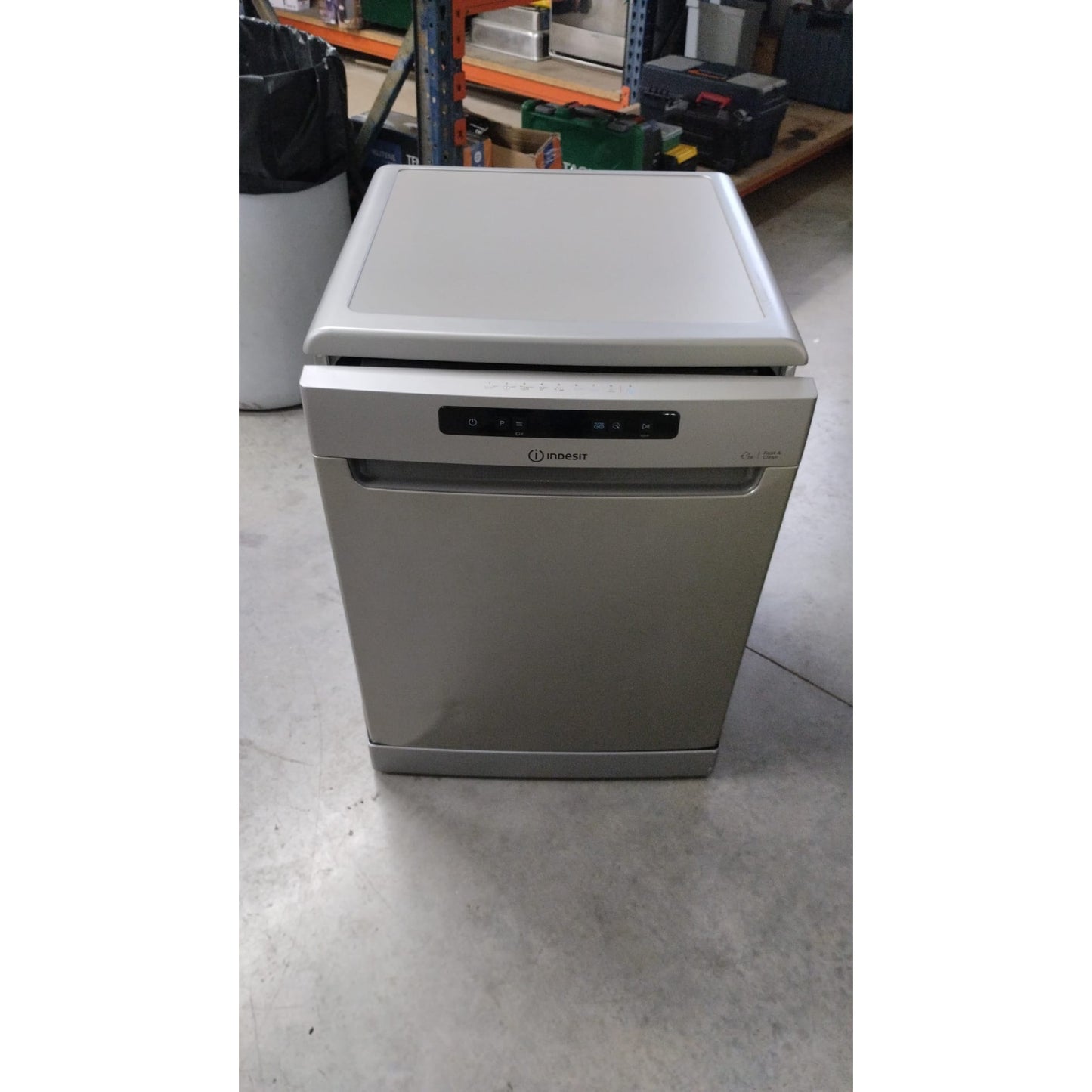 Outlet | Máquina de Lavar Loiça Indesit DFO3T133AFX | 14 Talheres, D