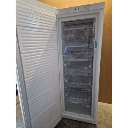 Outlet | Arca Vertical Indesit UI62W | 245L, Classe E, 167cm