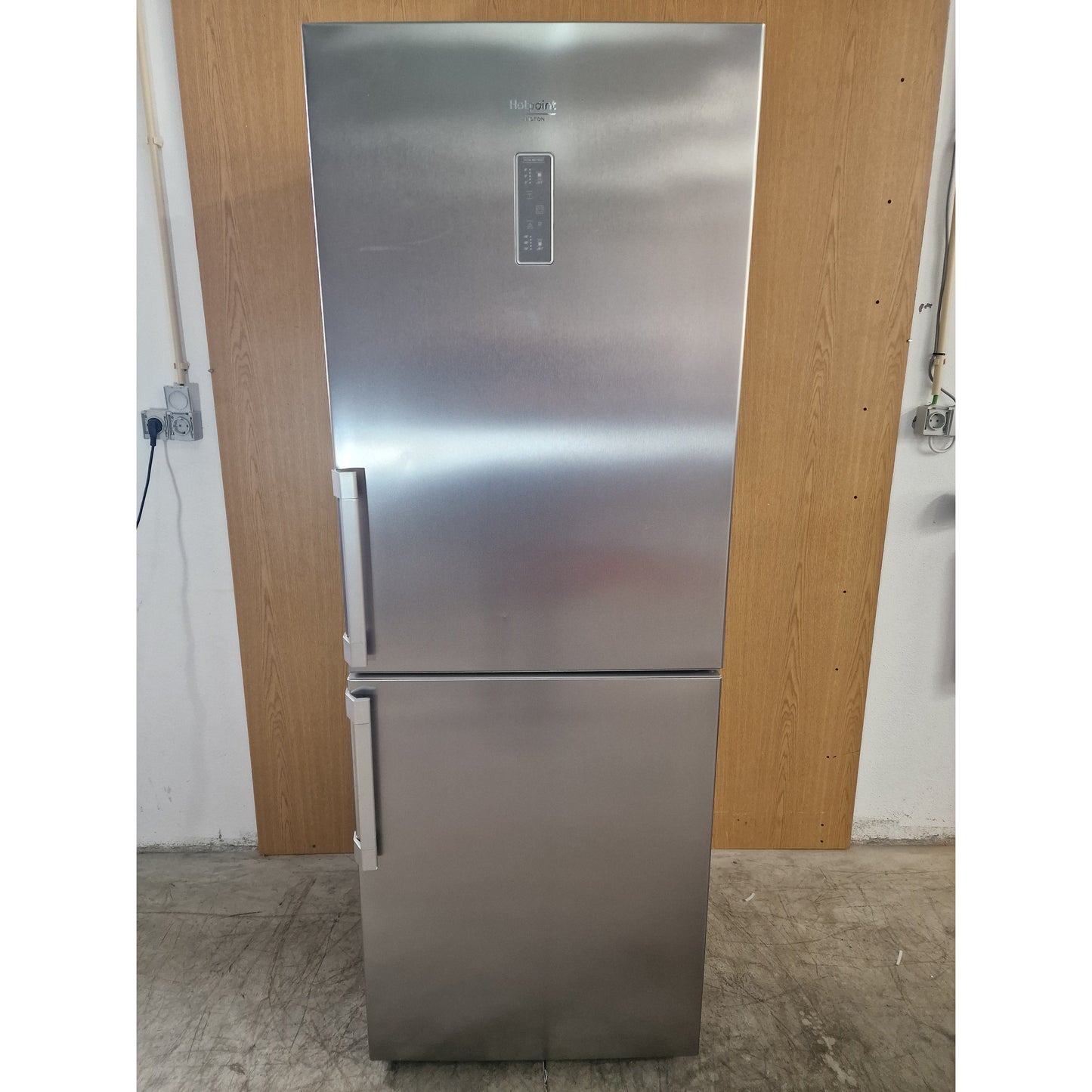 Outlet | Frigorífico Combinado Hotpoint HA70BE 72 X | 444L, No Frost, E