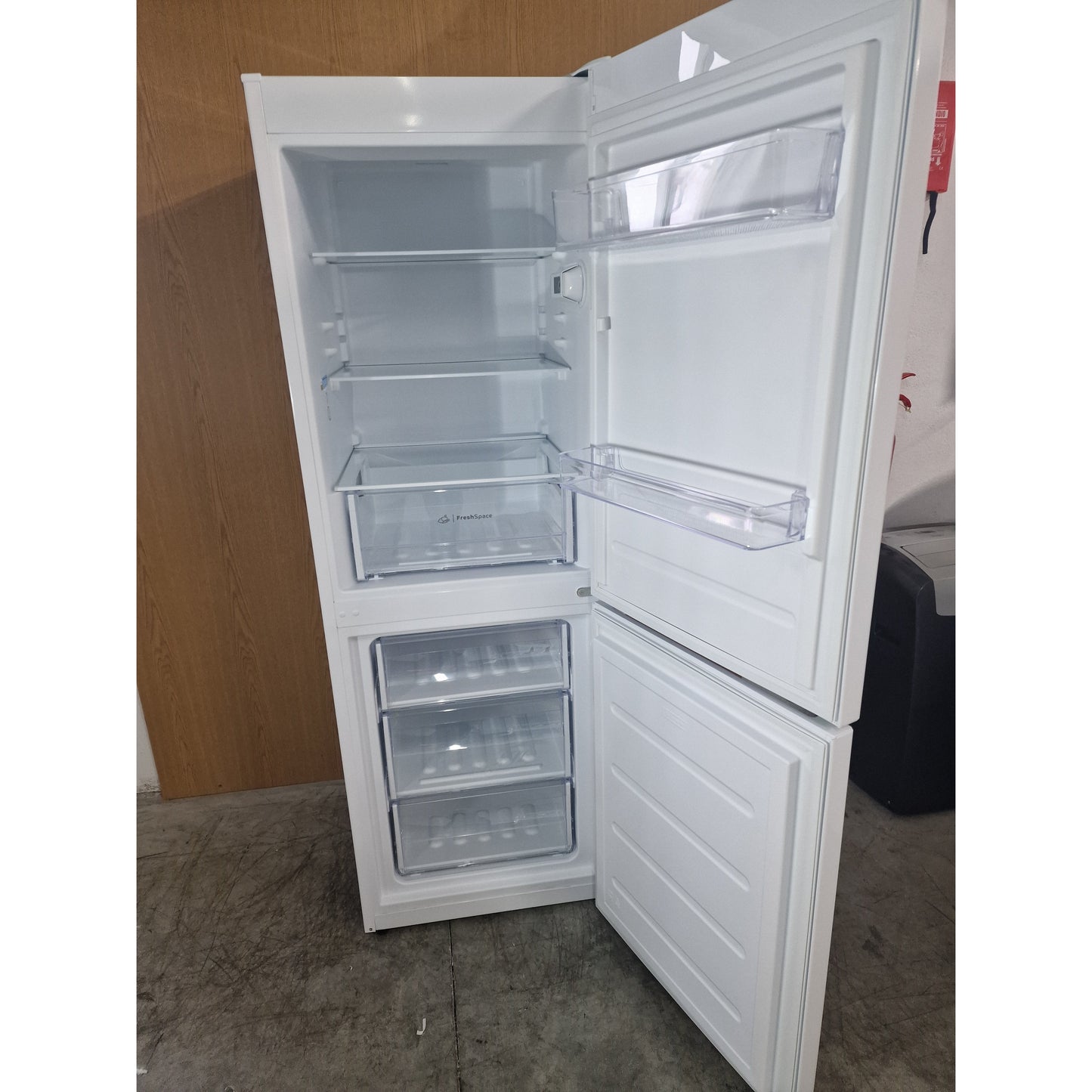 Outlet | Frigorífico Combinado Indesit LI7S1EW | 308L, Low Frost, F