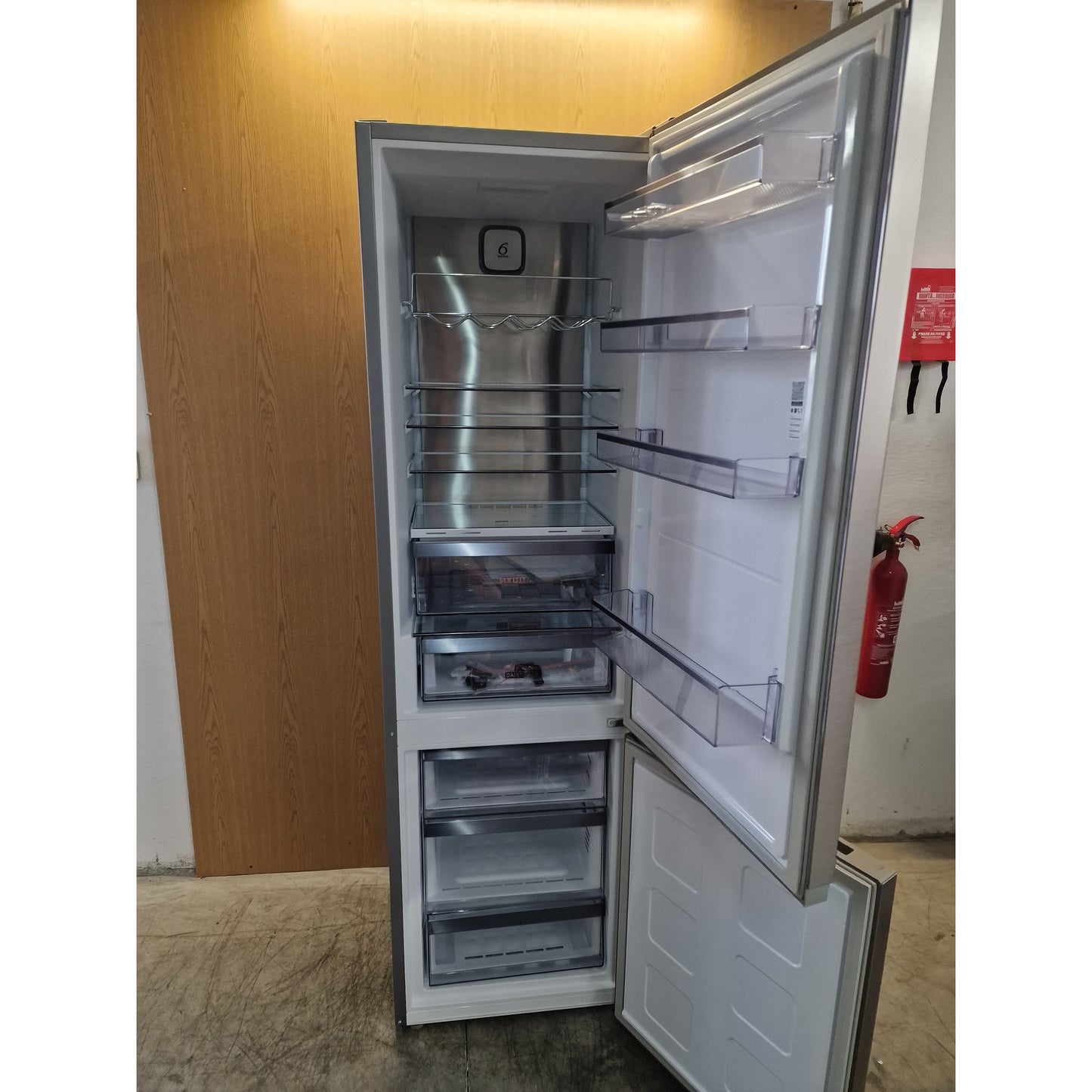 Outlet | Frigorífico Combinado Whirlpool WHK26403XP6E | 355L, C