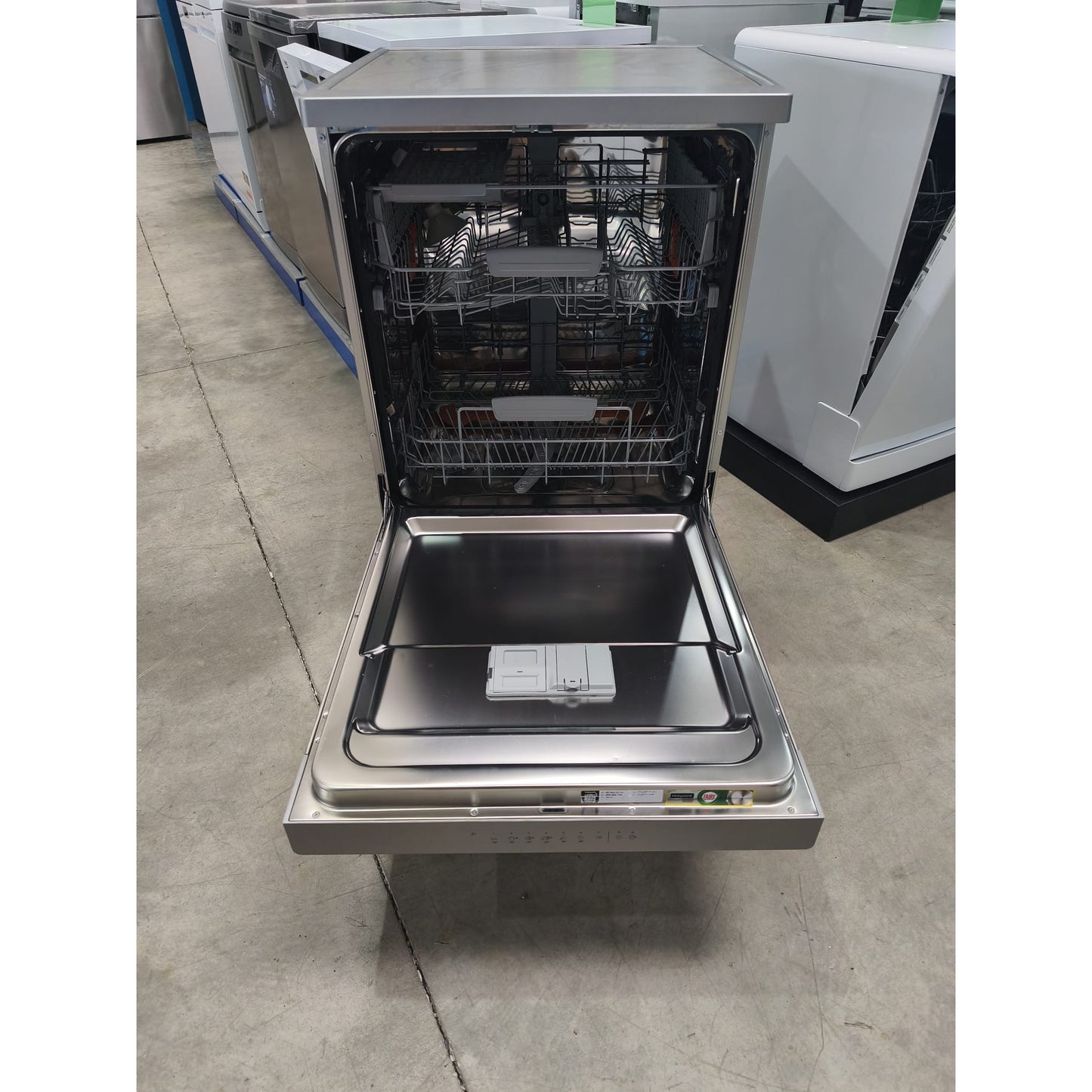 Outlet | Máquina de Lavar Loiça Hotpoint HFC 3C41 CW X | 14 talheres