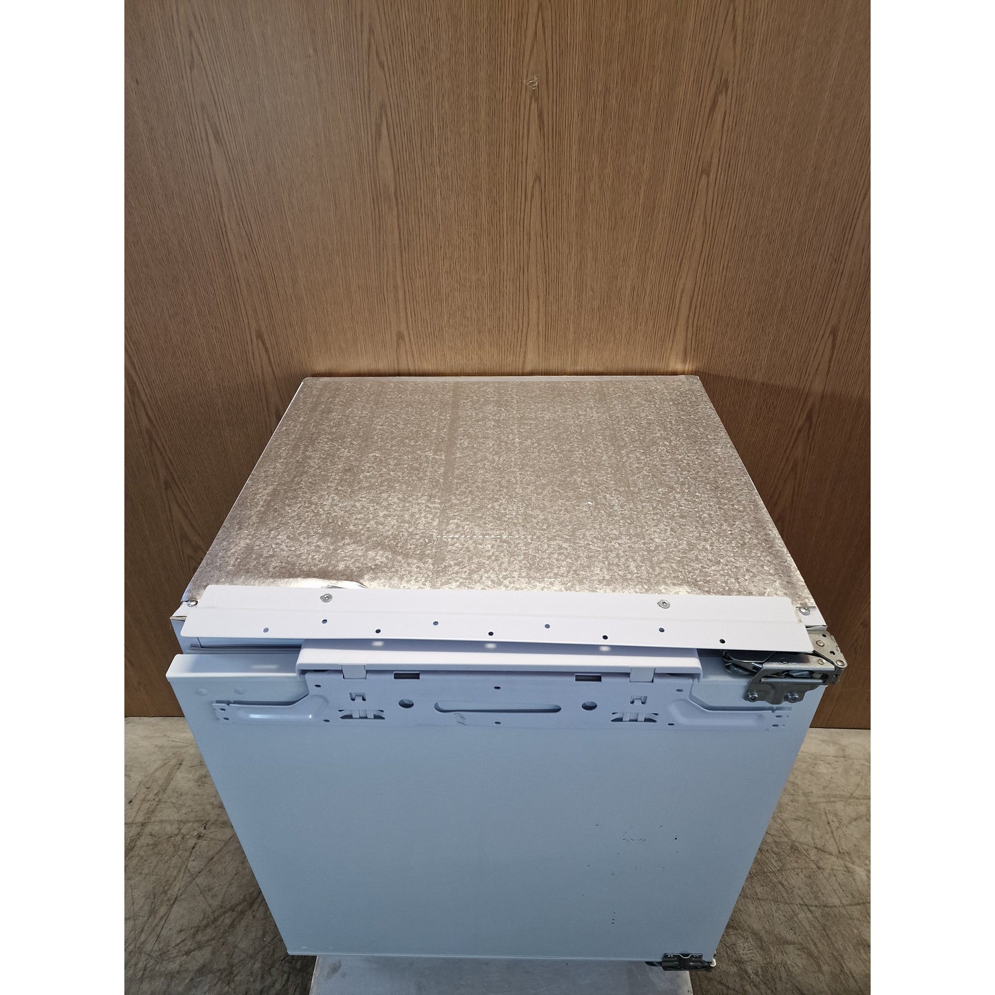 Outlet | Frigorífico Mini Bar CANDY CRU 164 NE | 111L, A+, Encastre