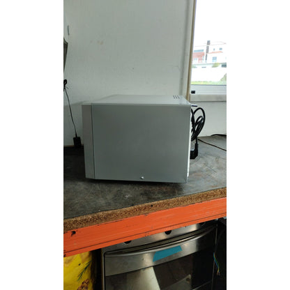 Outlet | Micro-ondas Whirlpool MWP 303 SB | 30L, 900W, Grill 1050W