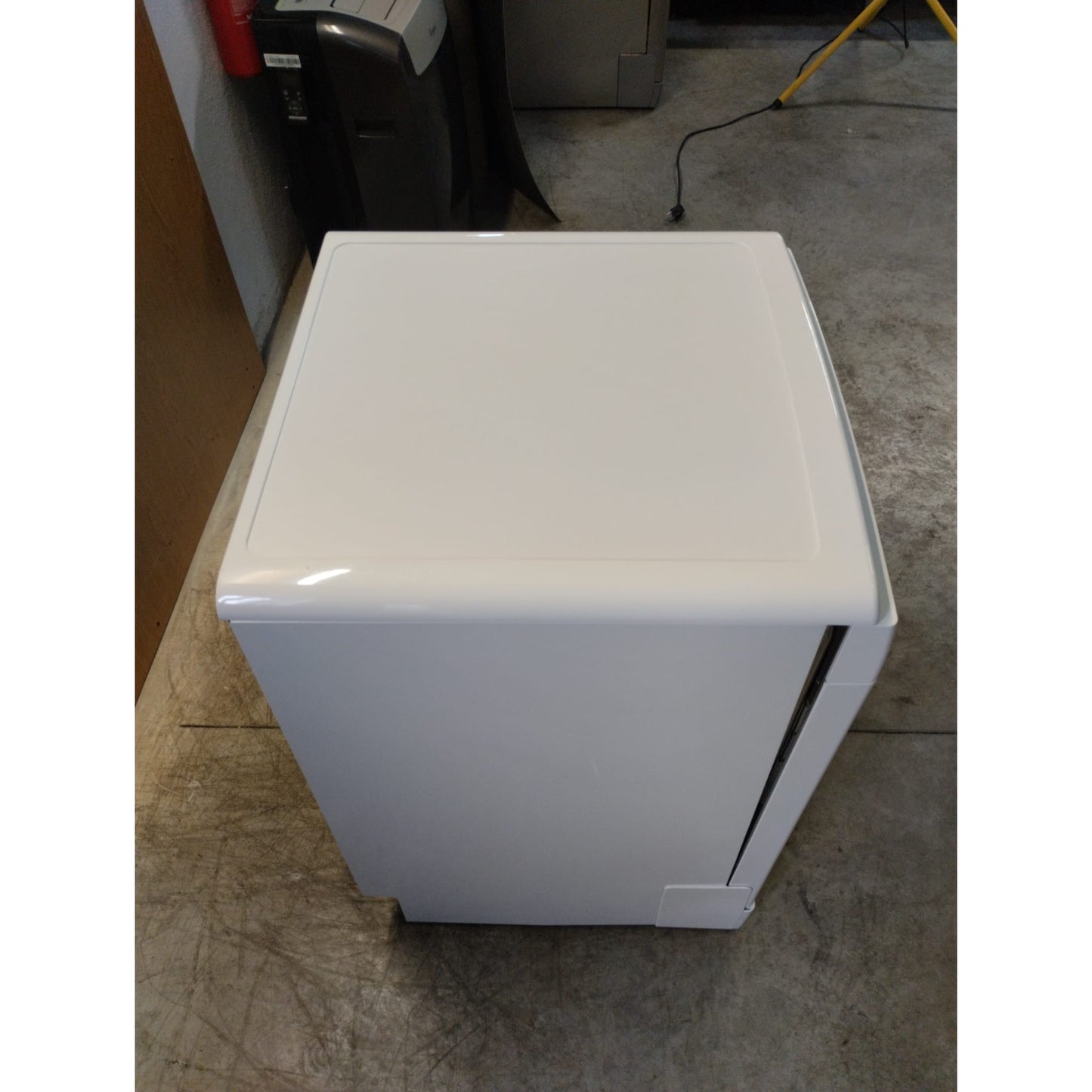 Outlet | Máquina de Lavar Loiça Indesit DFO3T133AF | 14 talheres, Classe D