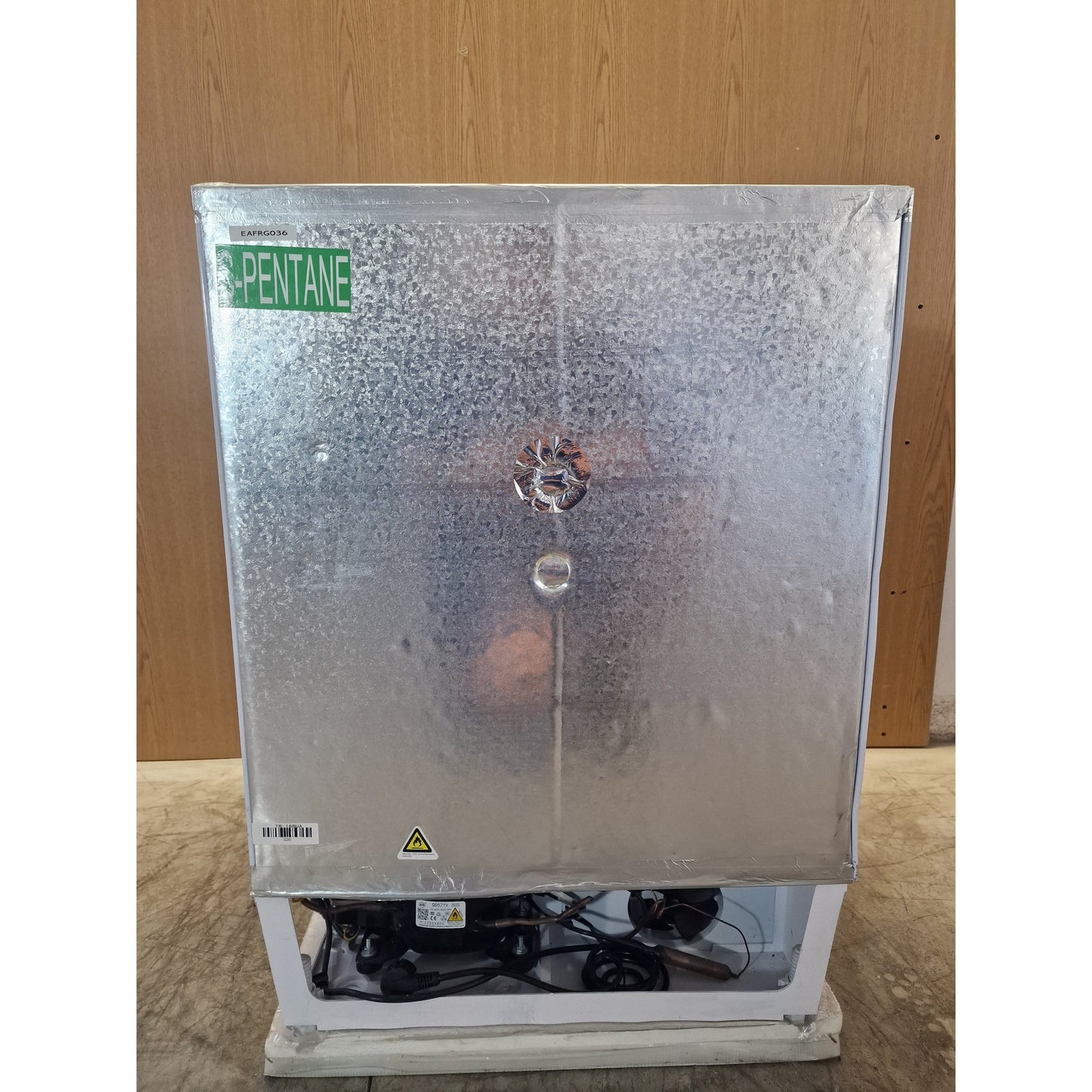 Outlet | Frigorífico Mini Bar CANDY CRU 164 NE | 111L, A+, Encastre