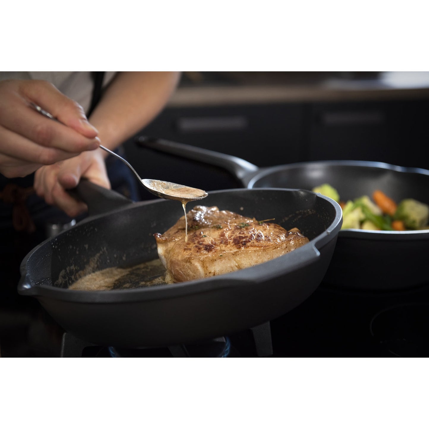 Frigideira Tefal Robusto Indução 28cm | Indução, Antiaderente, 175ºC