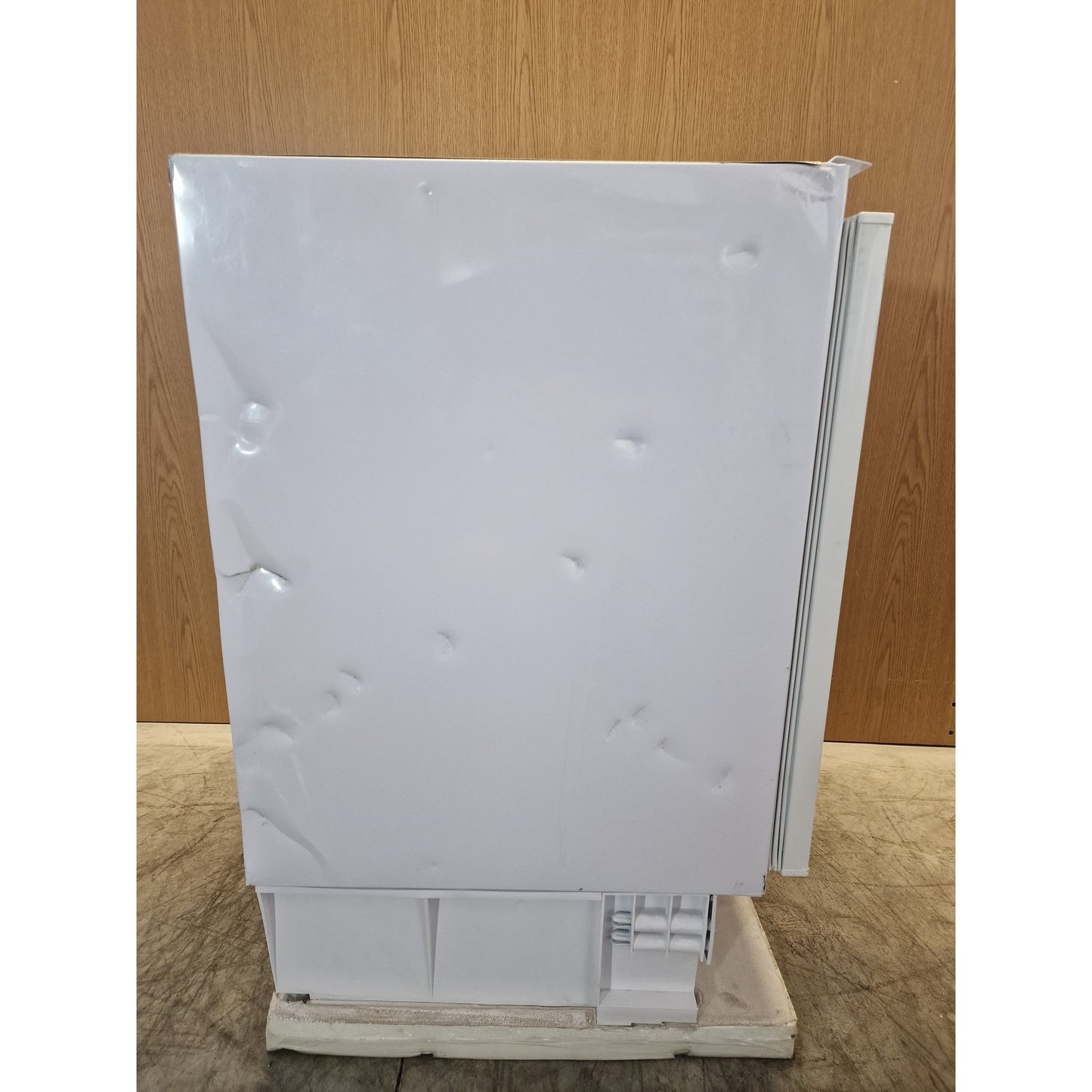 Outlet | Frigorífico Mini Bar CANDY CRU 164 NE | 111L, A+, Encastre