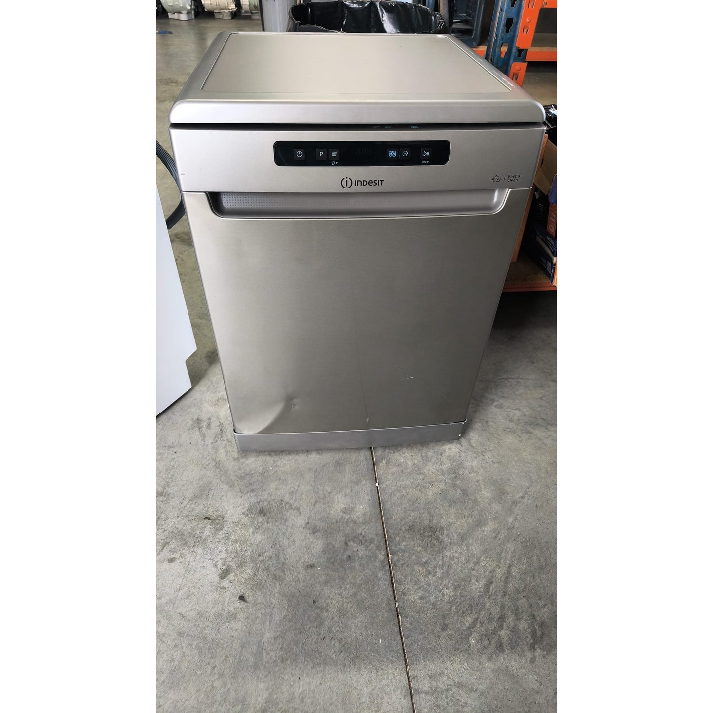 Outlet | Máquina de Lavar Loiça Indesit DFO3T133AFX | 14 Talheres, D