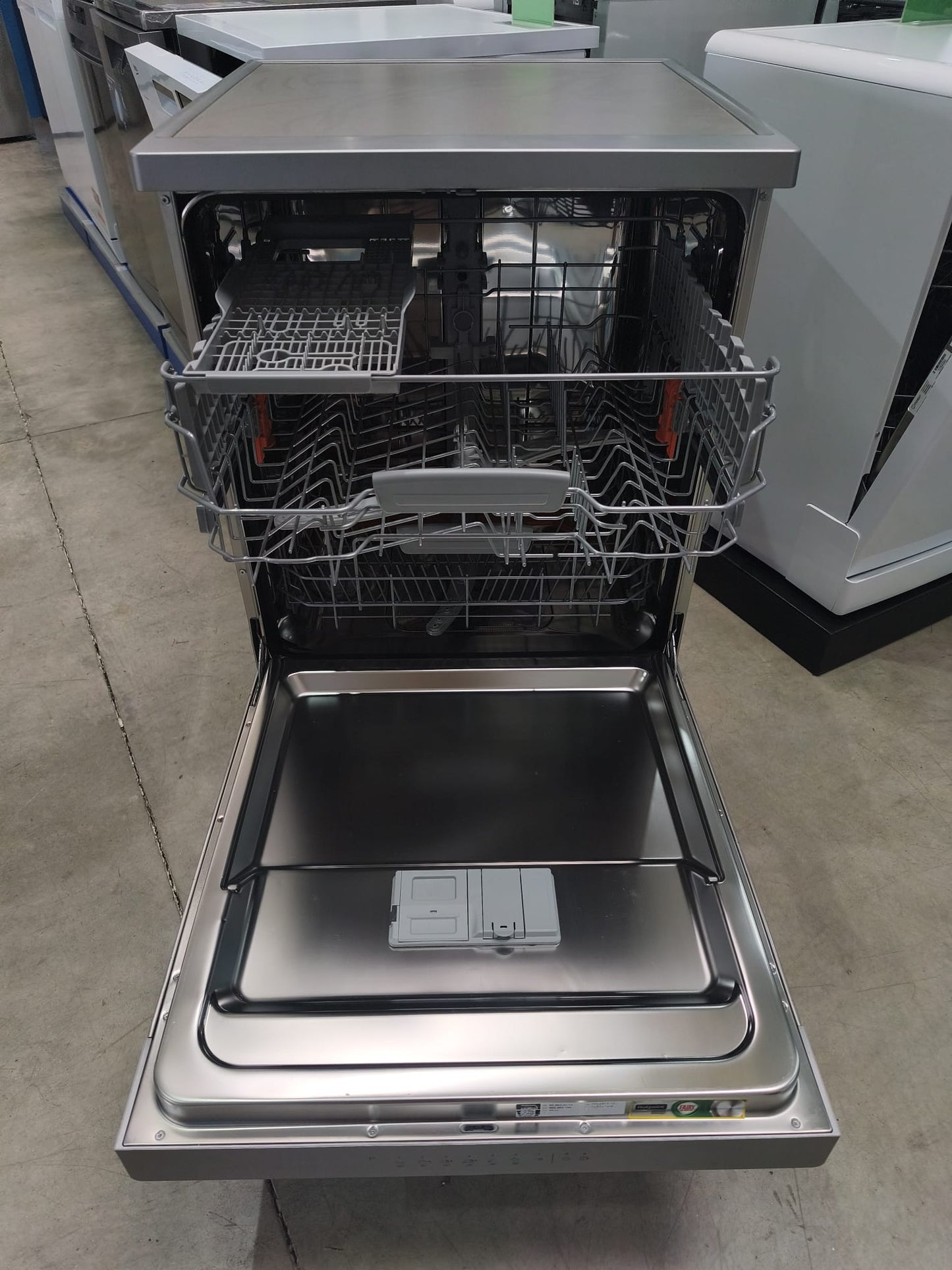 Outlet | Máquina de Lavar Loiça Hotpoint HFC 3C41 CW X | 14 talheres